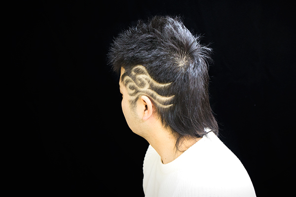 トライバルバリアート★フェザーバック03