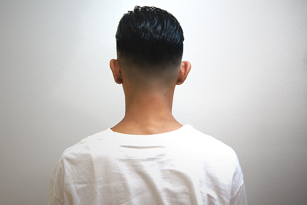 フェードカット × オールバックスタイル03